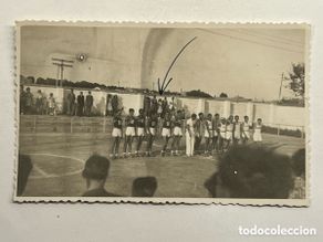 Fotografía antigua: VALENCIA Y EL DEPORTE… Equipos de Baloncesto.. Falange. Frente de Juventudes (h.1950?)